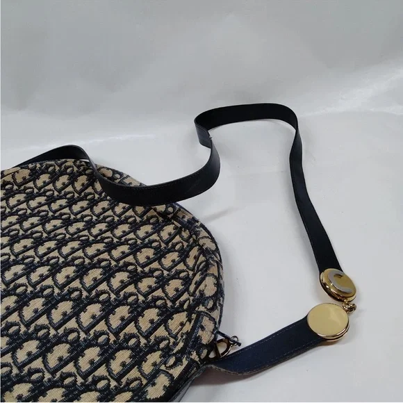 Christian Dior Vintage Blue and Cream Trotter Diorissimo Crossbody bag - Picture 4 of 9